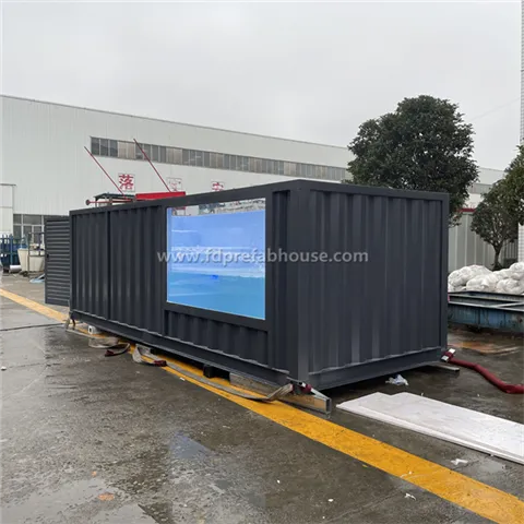 Kolam Renang Kontena Penghantaran Kreatif 20-kaki di Amerika Syarikat